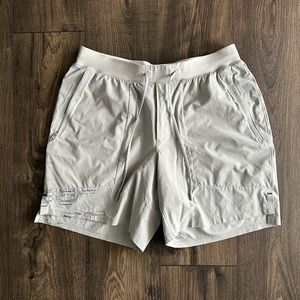 Lululemon License to Train short XL